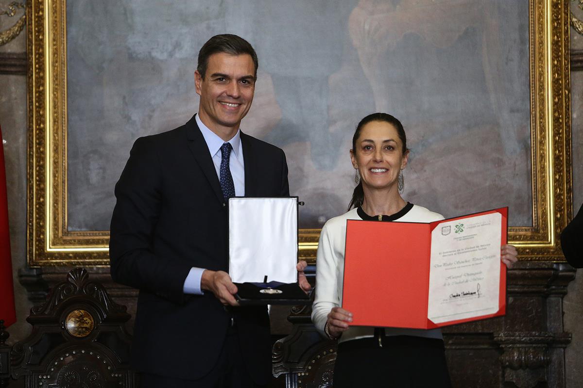 31/01/2019. Pedro Sánchez visita México. El presidente del Gobierno, Pedro Sánchez, recibe la Llave de la Ciudad y el nombramiento como Hués...